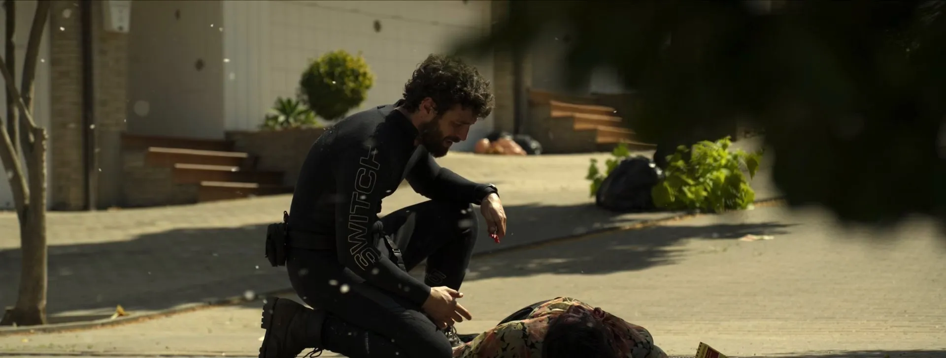Apocalypse Z: The Beginning of the End 2024 - Spanish Dual Audio WEB-DL | Hindi Full Movie screenshot